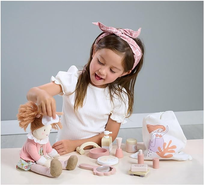Tender Leaf Toys - Spa Retreat Set - 20 Piece Pretend Play Wood Pamper Set with Drawstring Bag - Develops Social and Language Skills - Age 3+