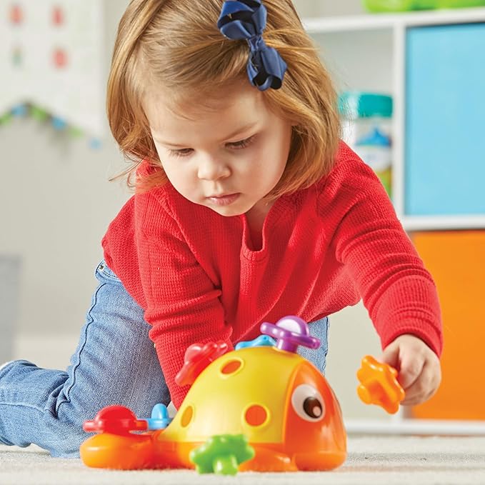 Learning Resources Finn the Fine Motor Fish - 12 Pieces, Ages 18+ months Fine Motor and Sensory Toy, Counting & Color Recognition Toys, Educational Toys for Toddlers, Toddler Montessori Toys